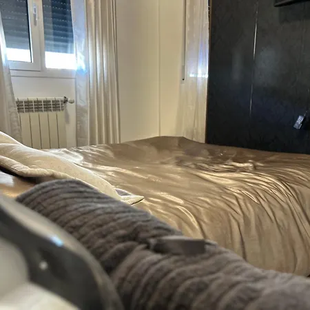 Oriente River By Paula Vaz Lägenhet