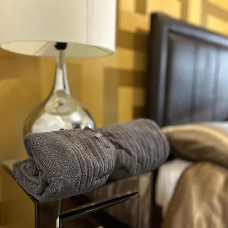 Oriente River By Paula Vaz Lägenhet