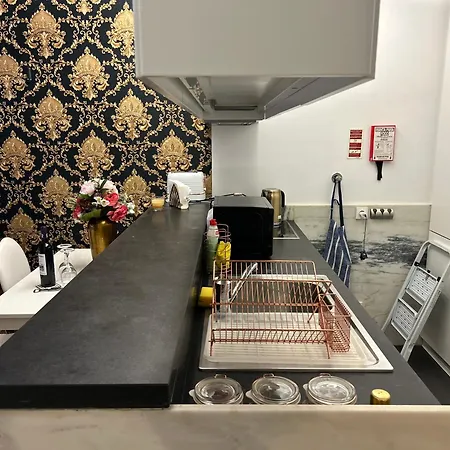 Oriente River By Paula Vaz