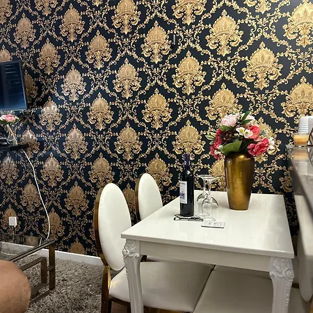 Oriente River By Paula Vaz