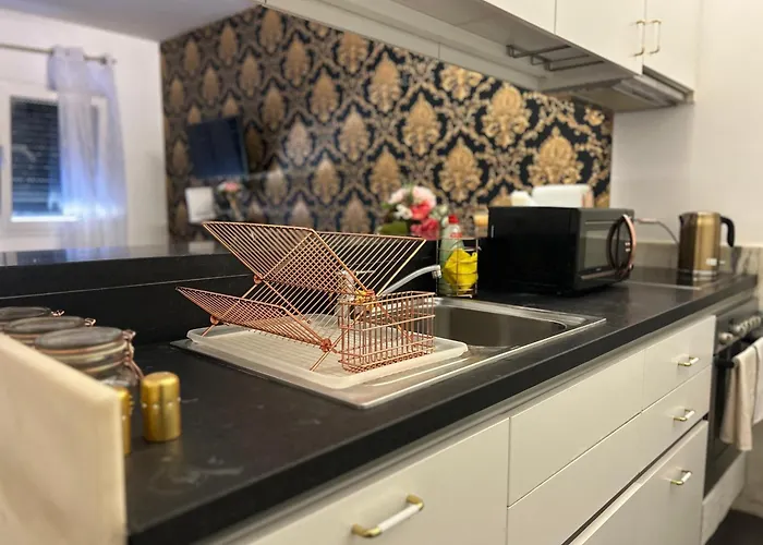 Oriente River By Paula Vaz *