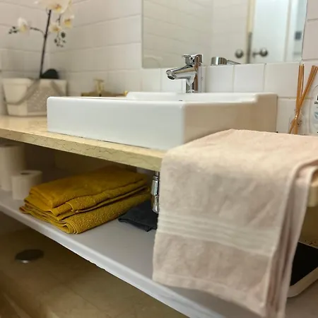 Oriente River By Paula Vaz דירה