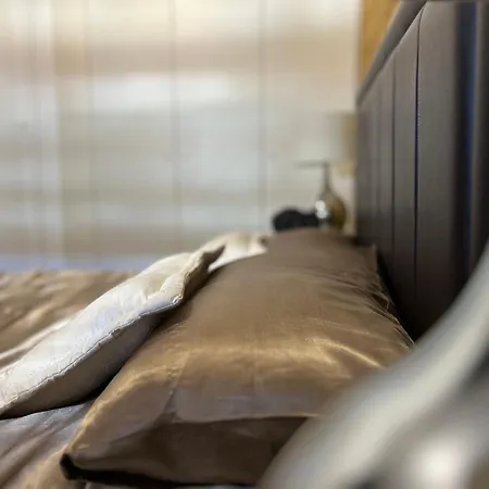 Oriente River By Paula Vaz